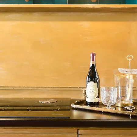 Glamour Leonina - Monti, * Roma