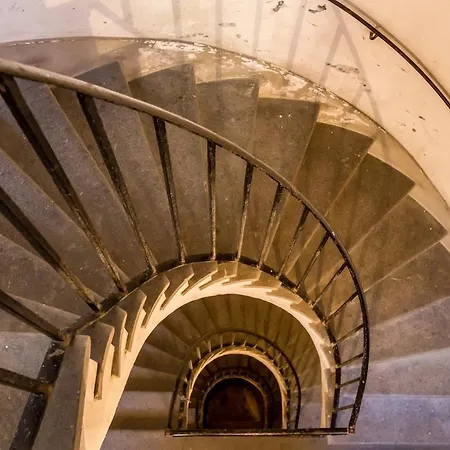 Glamour Leonina - Monti, Apartment Rome