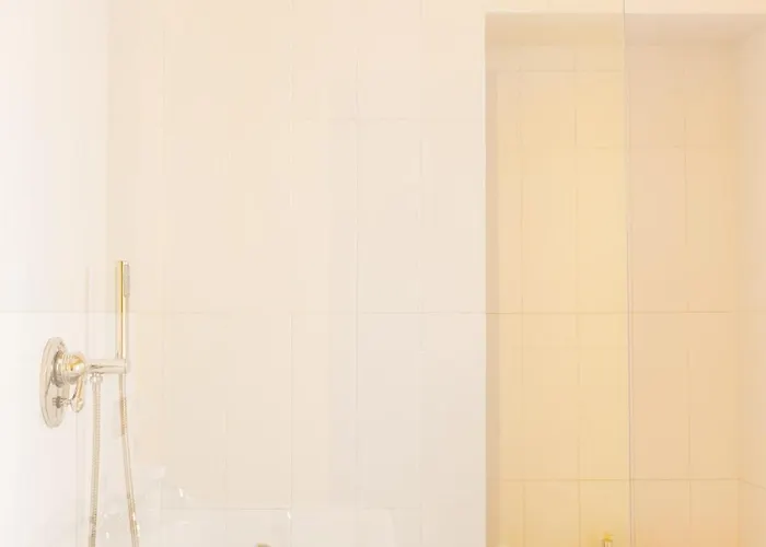 Glamour Leonina - Monti, * Roma