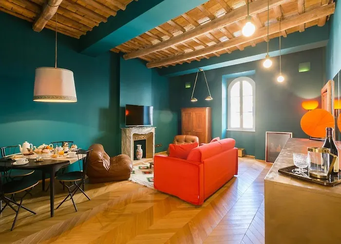 Glamour Leonina - Monti, * Roma